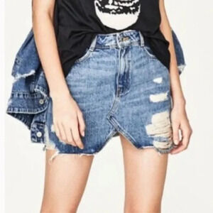 Zara blue  denim mini skirt size small